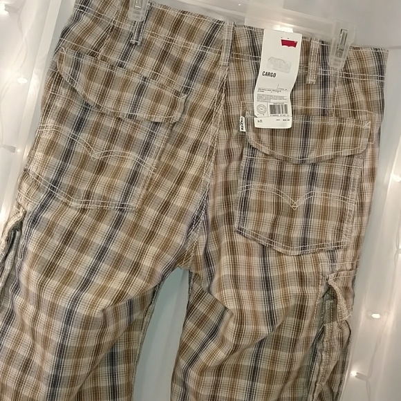 Levi's Other - NWT men's Levi's Cargo shorts